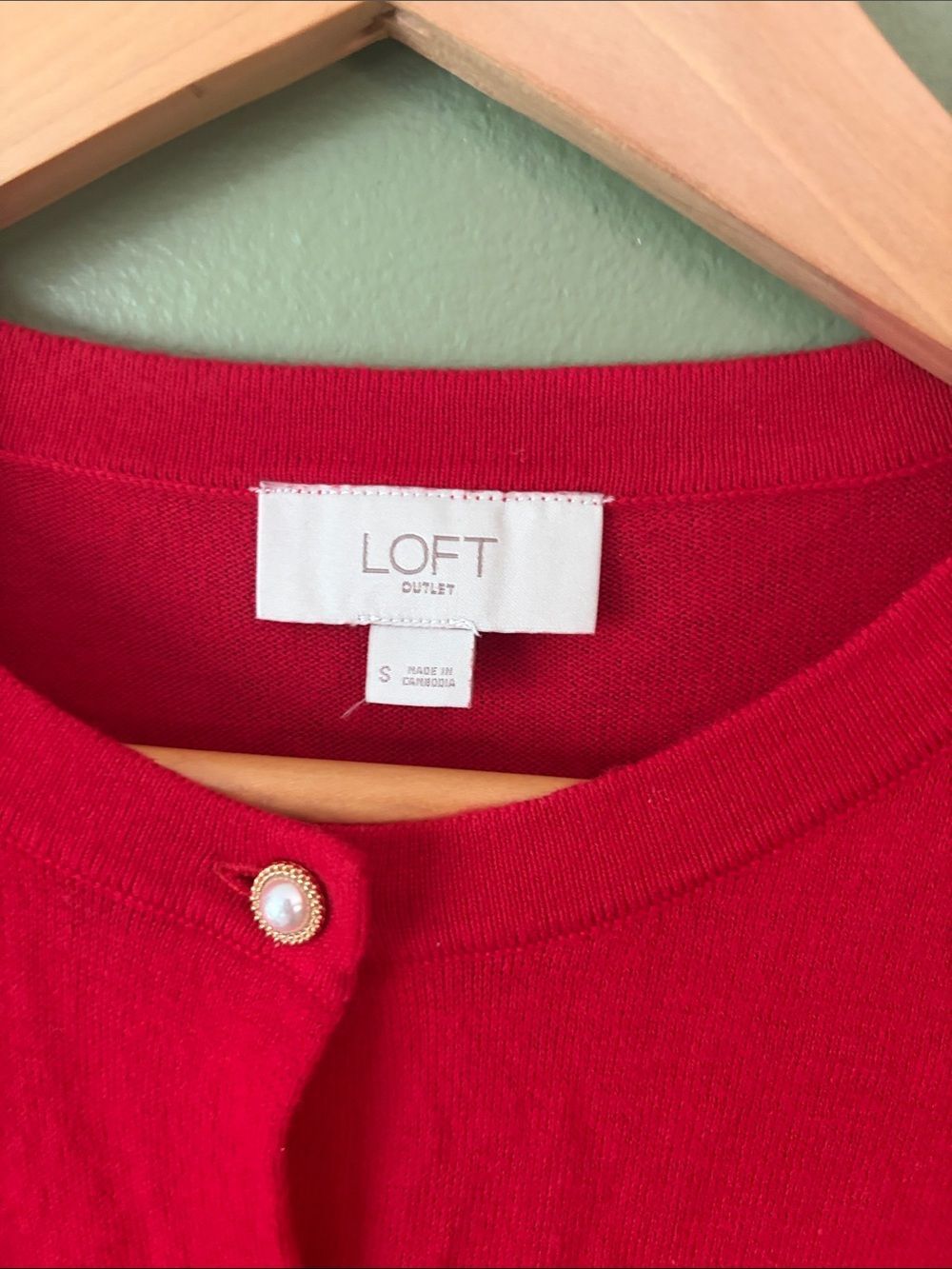 LOFT Women's Red Crewneck Pearl Gold Buttons Cardigan Sweater Sz S - Picture 3 of 7